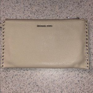 Micheal Kors wristlet